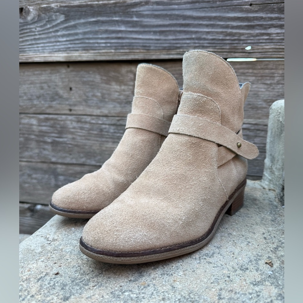 Cole Haan- Wylie- Water Resistant Beige Suede Boots in Taupe